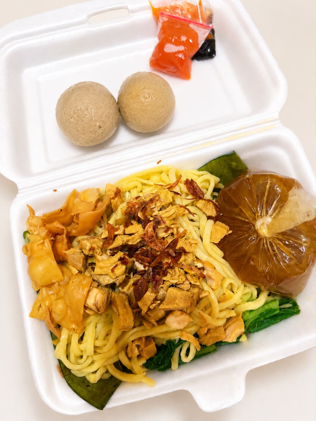 Mie Ayam + Topping Pentol