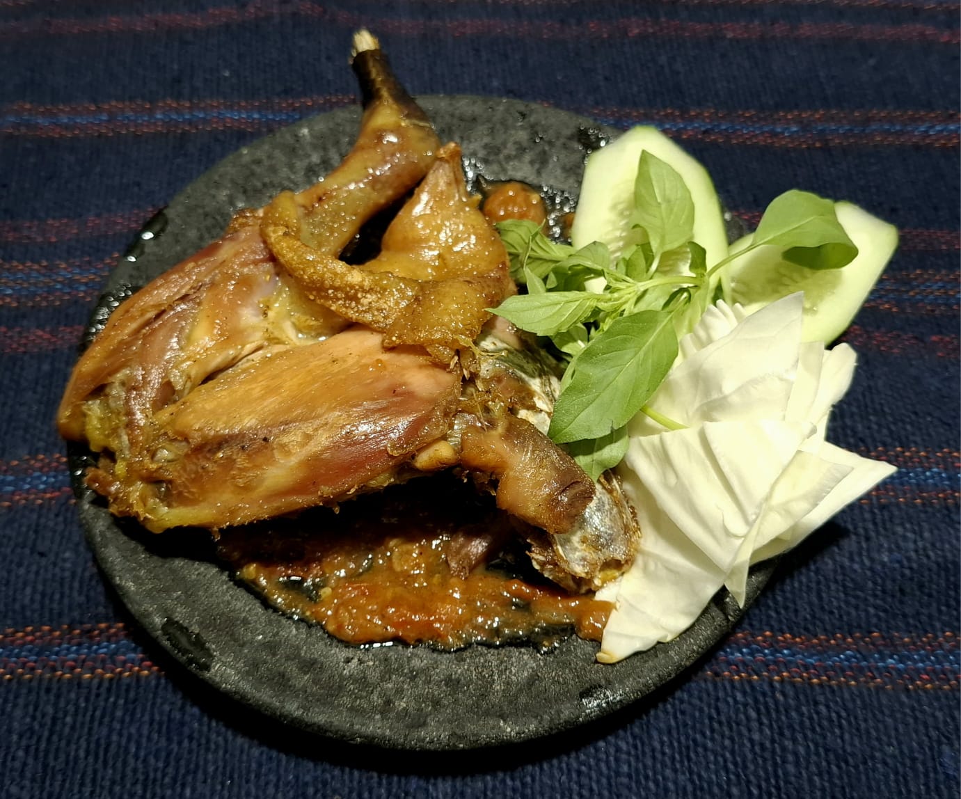 Bebek Goreng